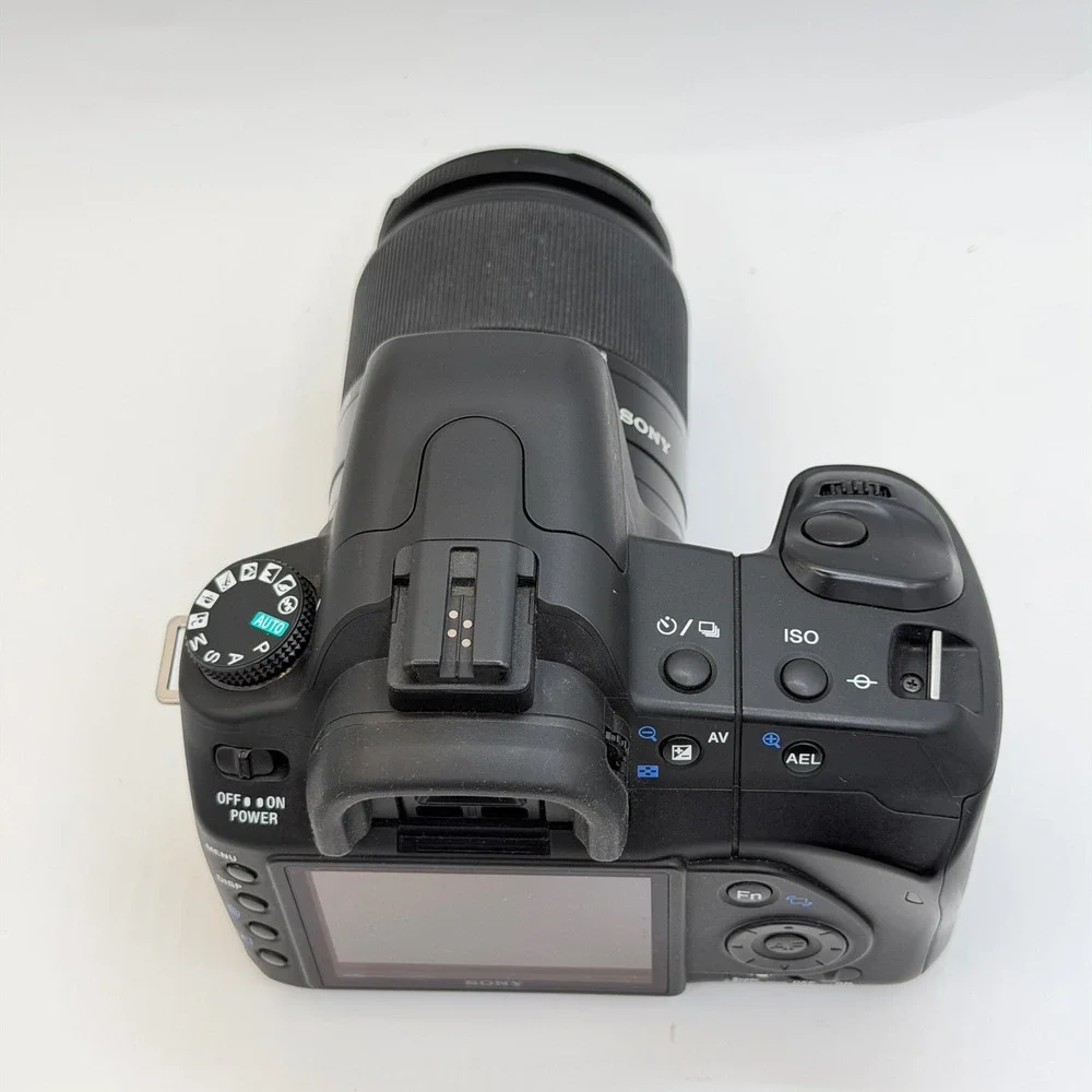 Sony Alpha DSLR-A200 Camera Bundle 18-70mm 75-300mm Lenses 8GB CF Card Tripod